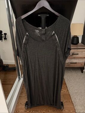 Frida Mom Delivery and Nursing Gown